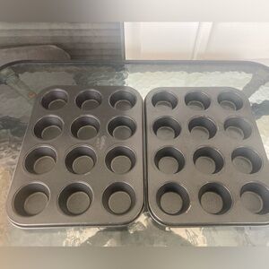 Do you have a muffin pan?A muffin Pan?A muffin pan!! 2 Wilton Mini Muffin Pans